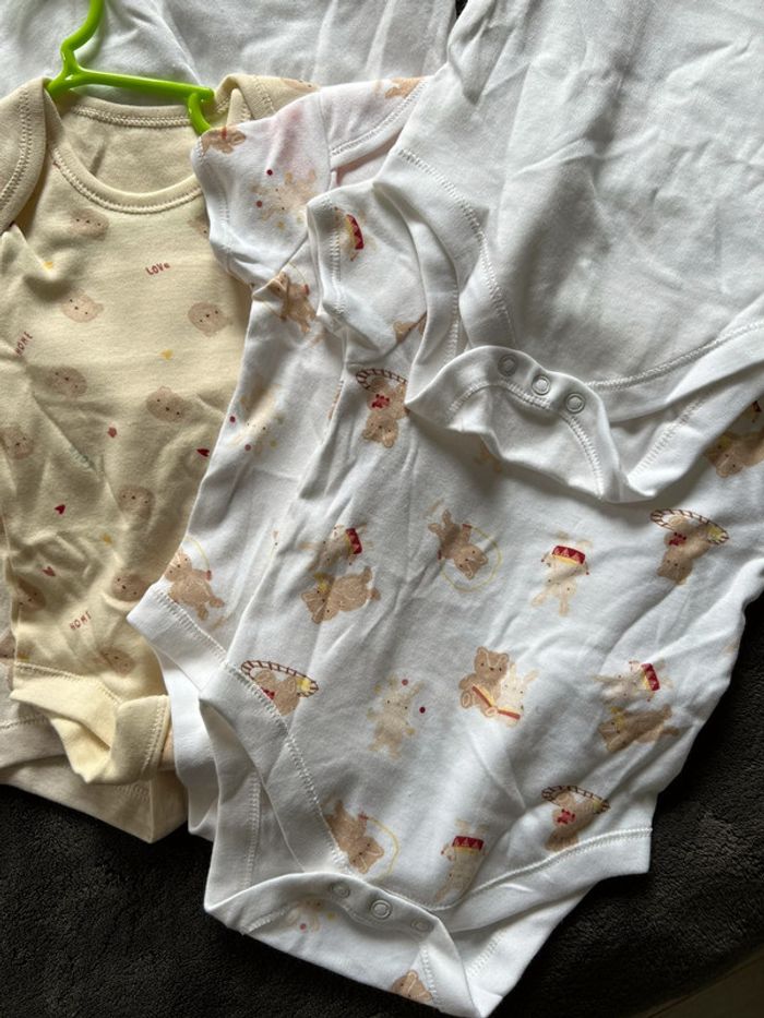 Lot de body Primark, juste déballé jamais porté