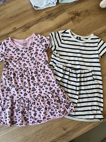 Lot 2 robes 3 ans