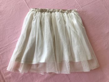 Jupe en tulle légèrement pailleté crème