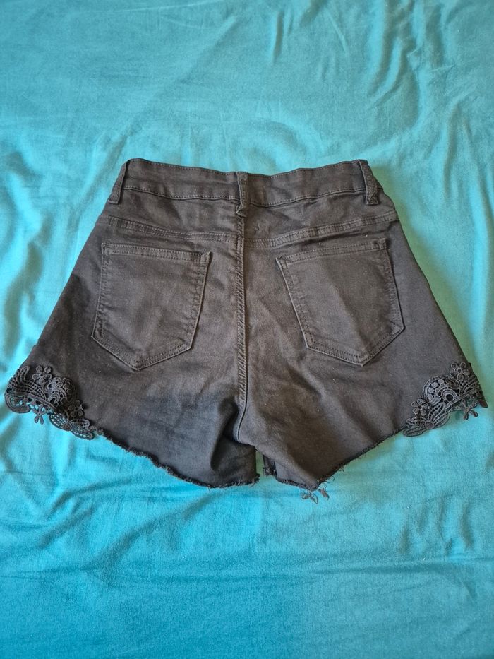 Short noir - photo numéro 2