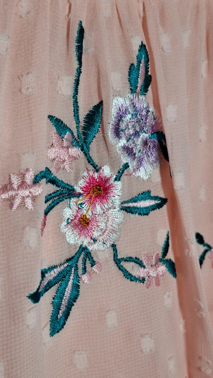 Robe rose broderie fleurs dentelle - photo numéro 8