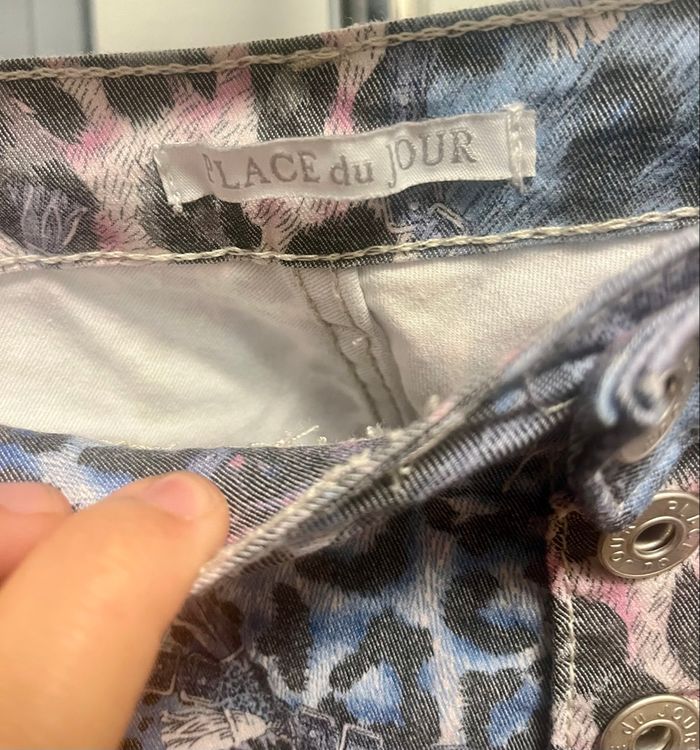 Jean léopard  place du jour - photo numéro 4