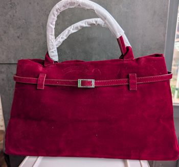 Magnifique sac à main en simili daim bordeau