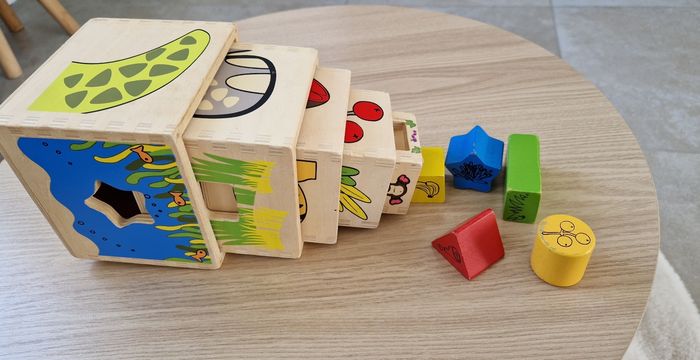 Jeu des formes, en bois