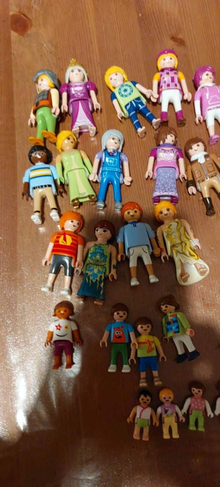 Lot de 27 personnages playmobil - photo numéro 4