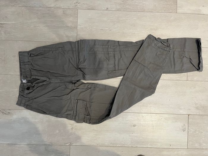 Cargo gris - photo numéro 2