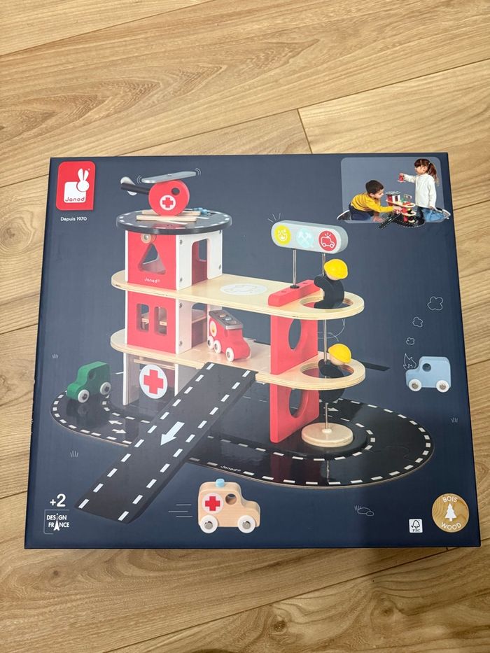 Magnifique caserne de pompier Janod