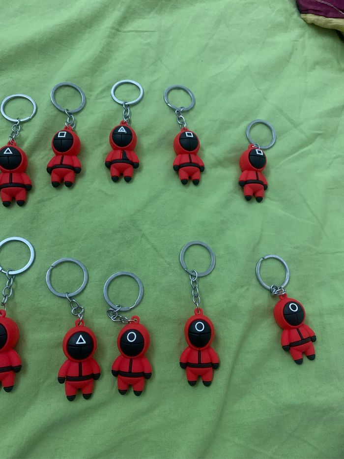 Lot de 12 porte clé squid game - photo numéro 3