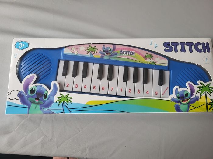 Piano musical Stitch