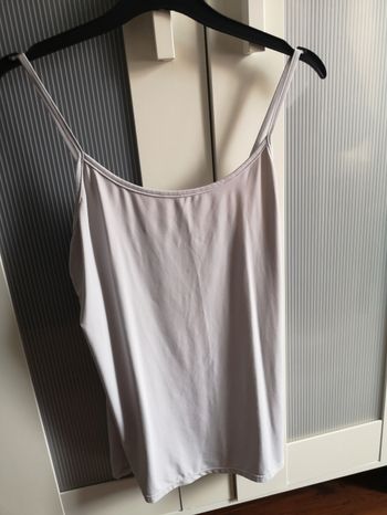 Top gris clair