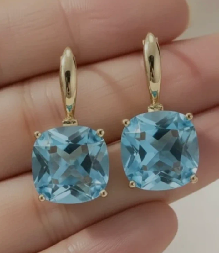 Créoles élégantes plaquées or et zircons