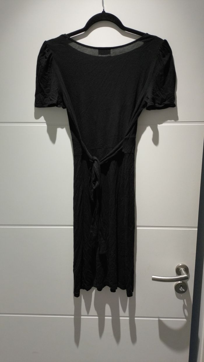 Robe noire - photo numéro 2