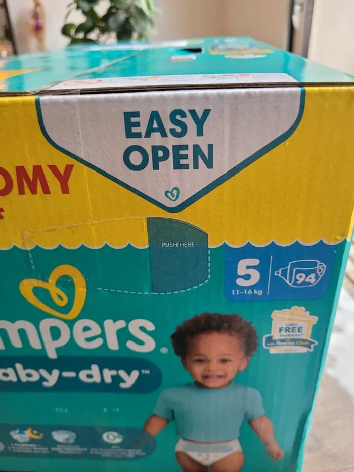 Maxi Carton pampers baby dry taille 5 - photo numéro 3