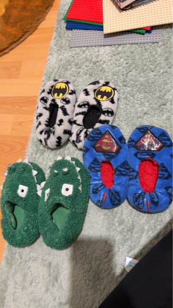 Lot de chausson taille 28-29 