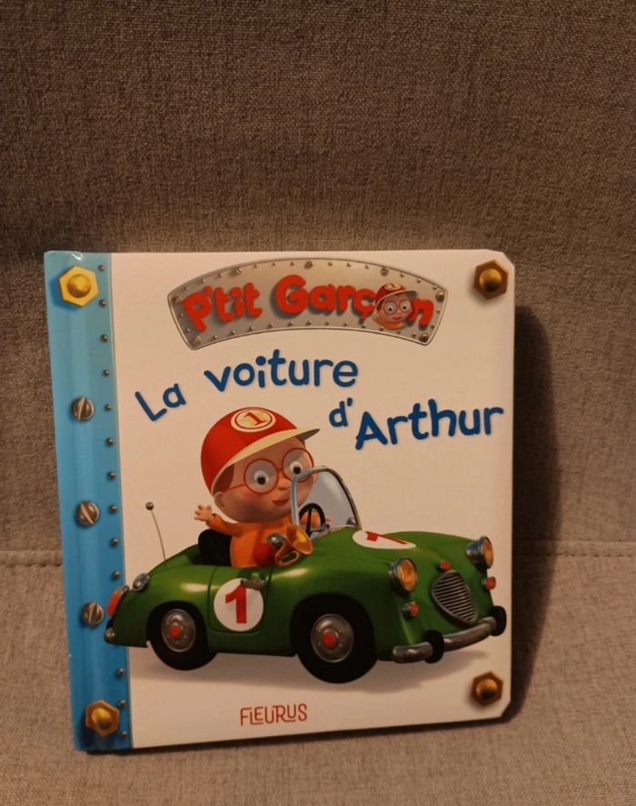 Livre p'tit garçon la voiture d'Arthur
