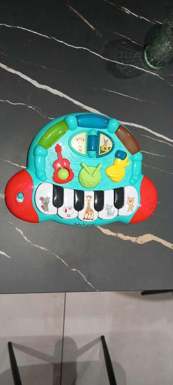 Piano musical Sophie la girafe Vulli