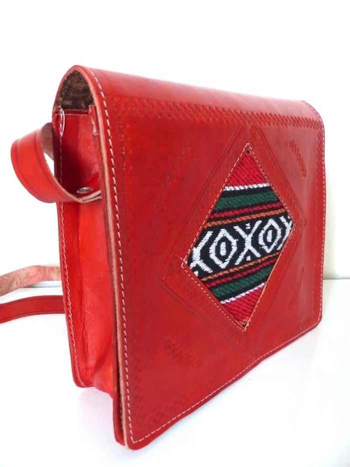 Sac bandoulière NEUF cuir pleine fleur tannage naturel rouge & laine Kilim Besace Ethnique - photo numéro 2