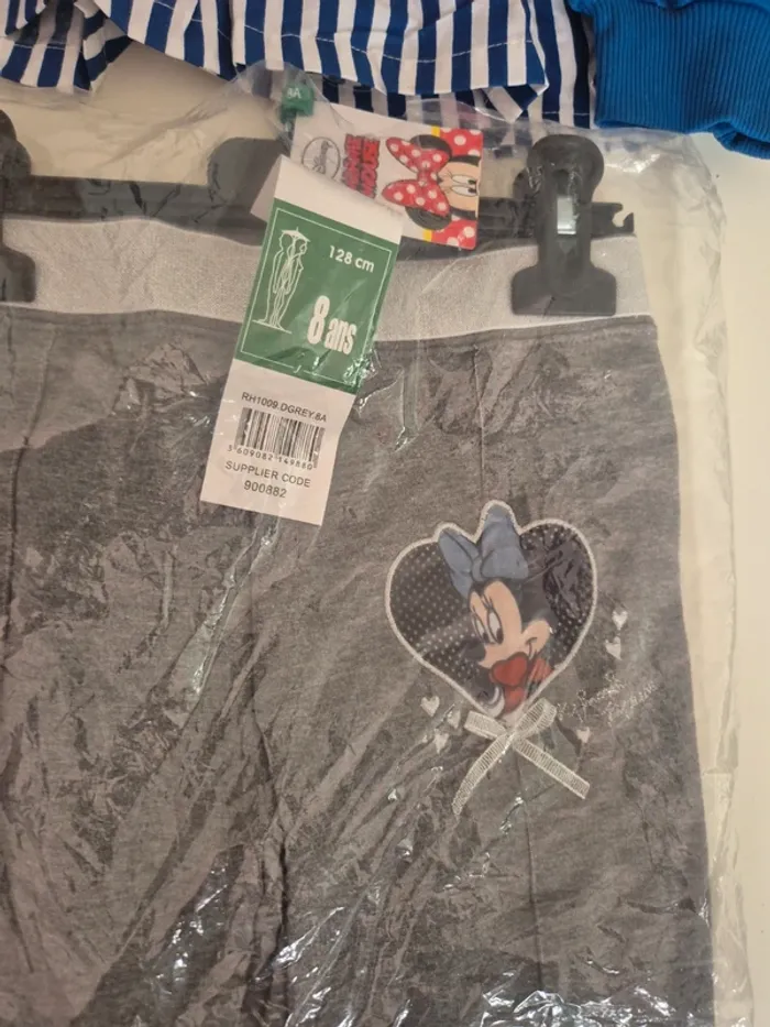 Ensemble : pull et pantalon minnie 8 ans - photo numéro 4