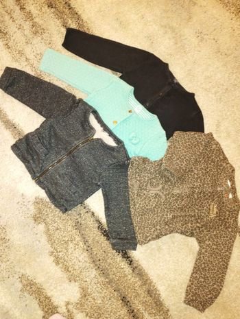 Lot vestes bébé fille 24 mois