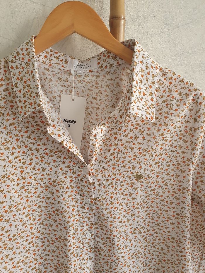 Chemise fleurie taille S - photo numéro 3