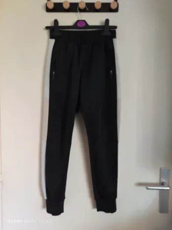 Bas de survêtement taille 12 ans