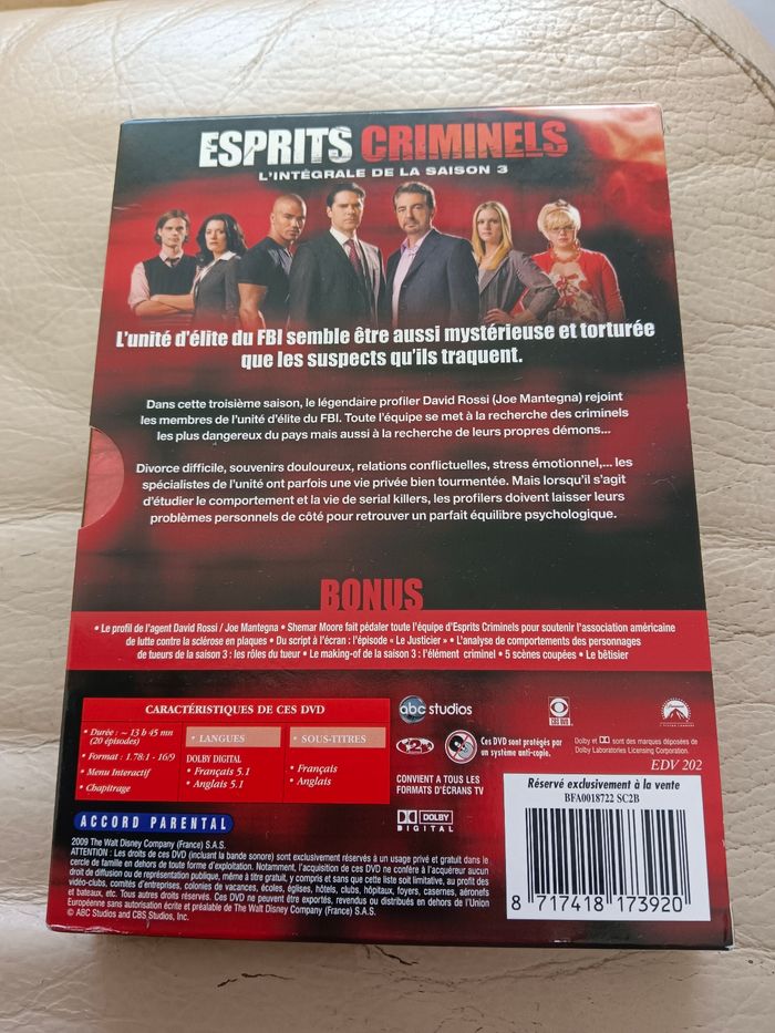 Coffret DVD esprits criminels saison 3 - photo numéro 2
