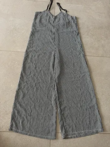 Combinaison blanche et noire, très bon état, 36/38cm longueur Aiselles jusqu'aux chevilles 105cm