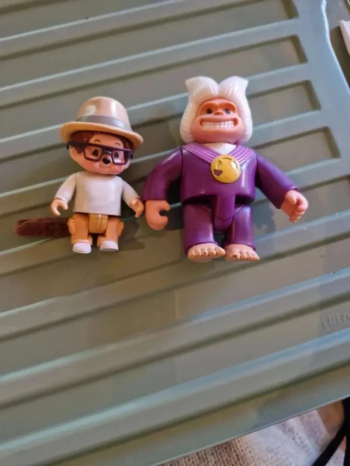 Lot de 2 figurines kiki aikor