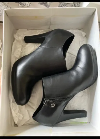 Bottines noires Geox