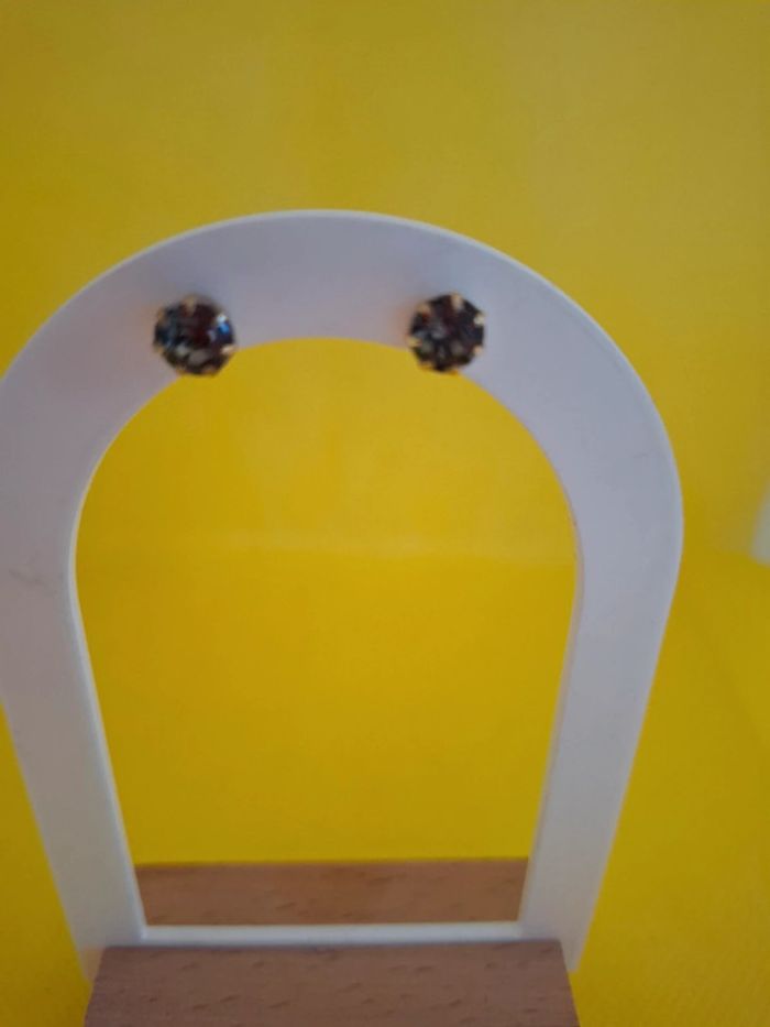 Puces d oreilles neuves avec etiquette acier inoxydable mixte dorées