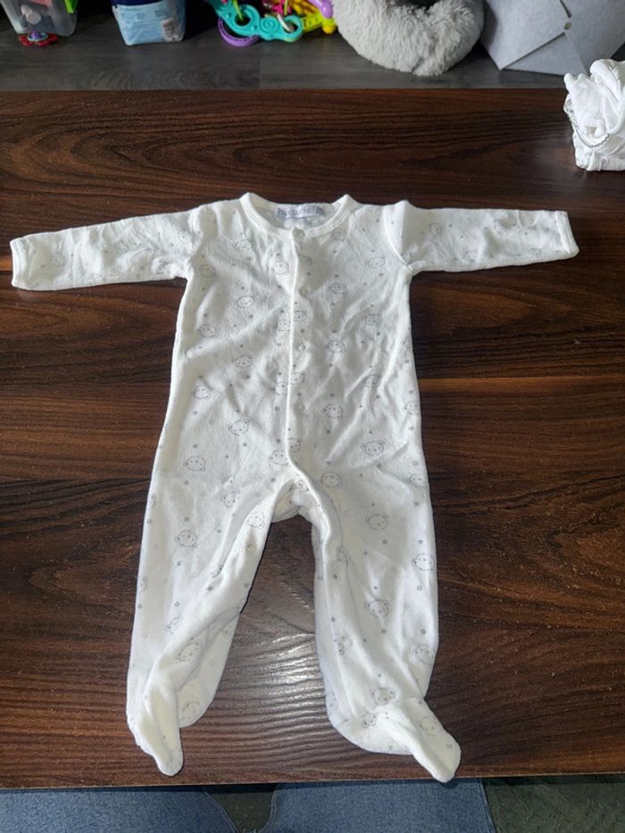 Lot de trois pyjamas - photo numéro 2