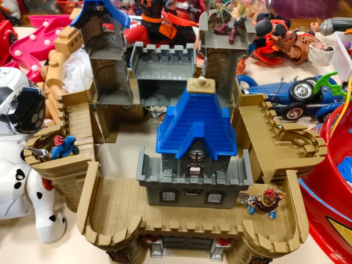 Château fort+4 figurines - photo numéro 6
