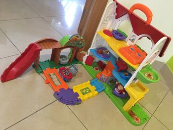 Ma grande maison magique tut tut copain Mme Camille