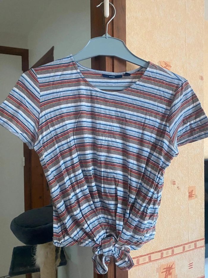 TEE shirt femme taille 38 très bon etat