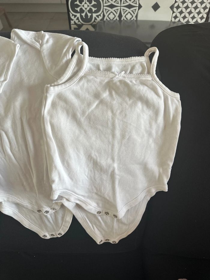 Lot 4 body taille 3 ans - photo numéro 3