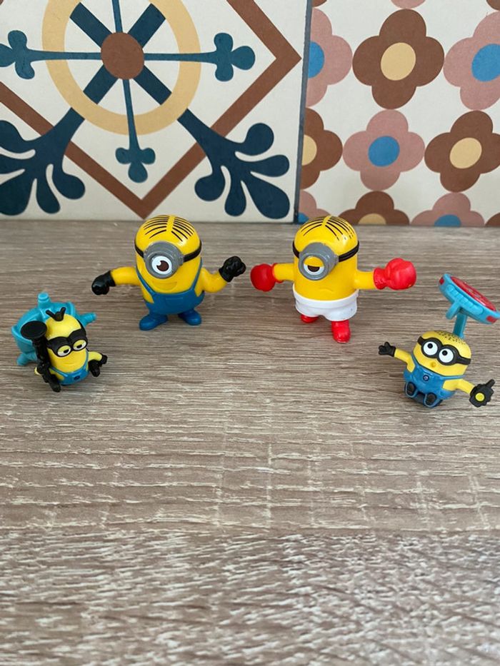 Lot de figurines les minions mc do McDonald’s et kinder