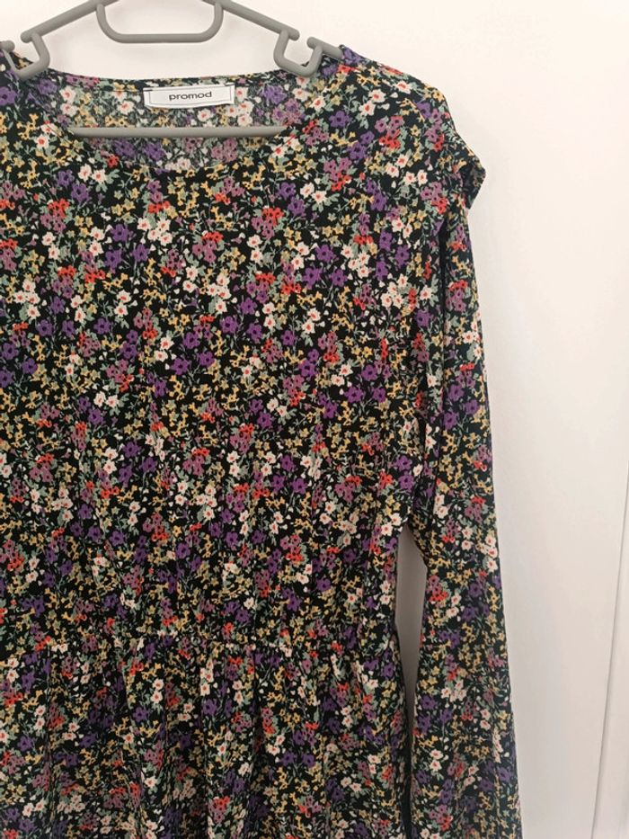Robe à fleurs Taille M Promod Neuf