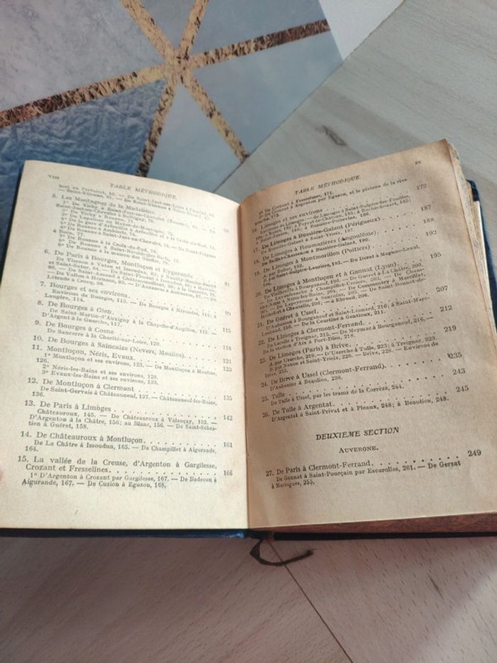 Guide bleu Hachette Auvergne et Centre chemin de fer et route 1924 - photo numéro 10