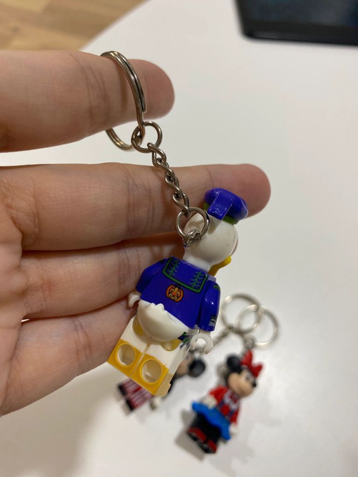 Lot de portes clefs façon lego donald minnie et mickey - photo numéro 10