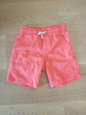Short 4 ans