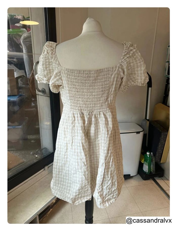 Robe beige - H&M - photo numéro 2