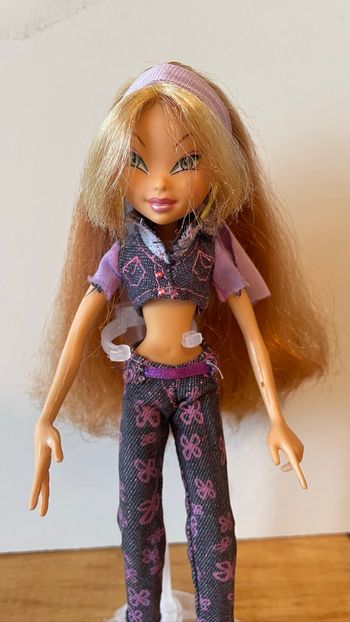 Poupée Winx Flora Denim