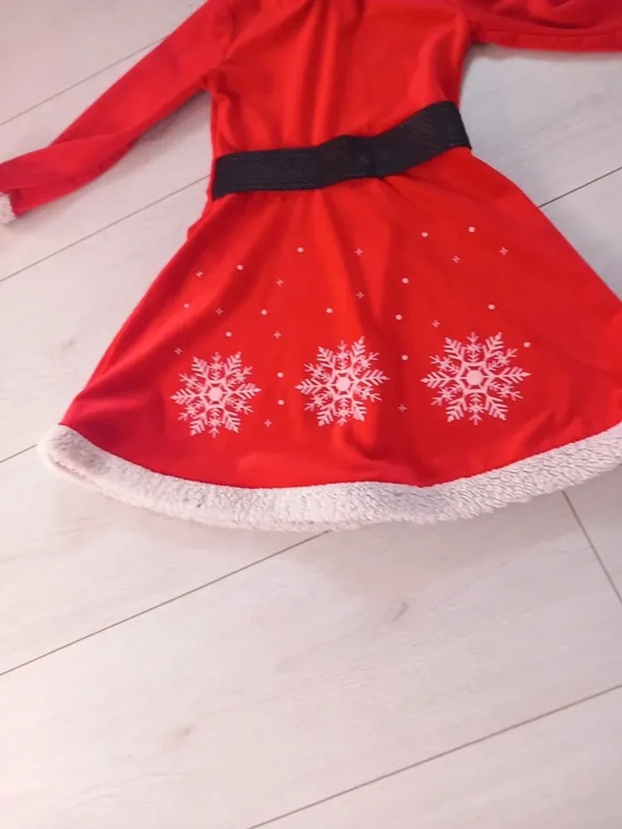 Robe déguisement mère Noël 5/6 ans - photo numéro 3
