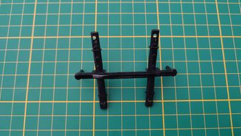 Support châssis pièce détachée miniature Mercedes Benz SSK 1928 1/18 burago BBurago #B69