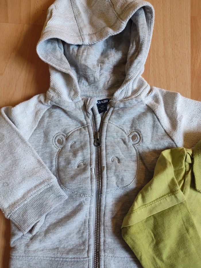 Lot ensemble pantalon t-shirt manches longues sweat zippé à capuche en 6M - photo numéro 5