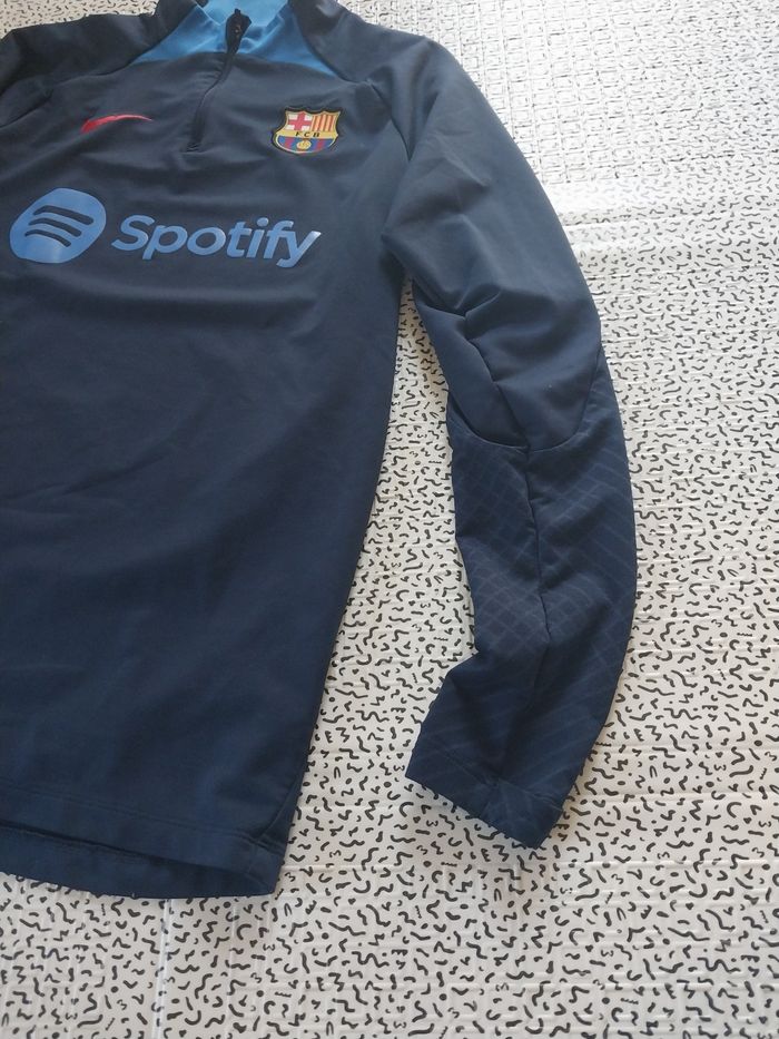 Haut d’entraînement FC Barcelona – Nike Dri-Fit – Taille S - photo numéro 2