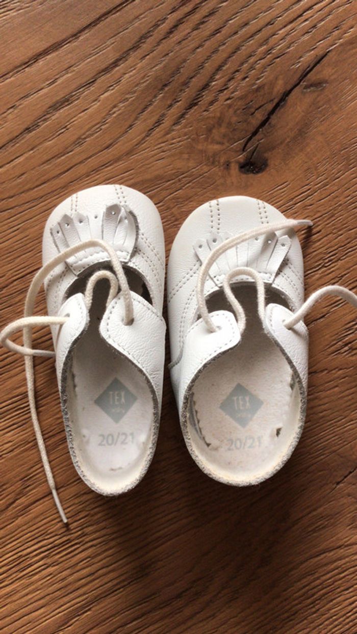 Petit chausson blanc
