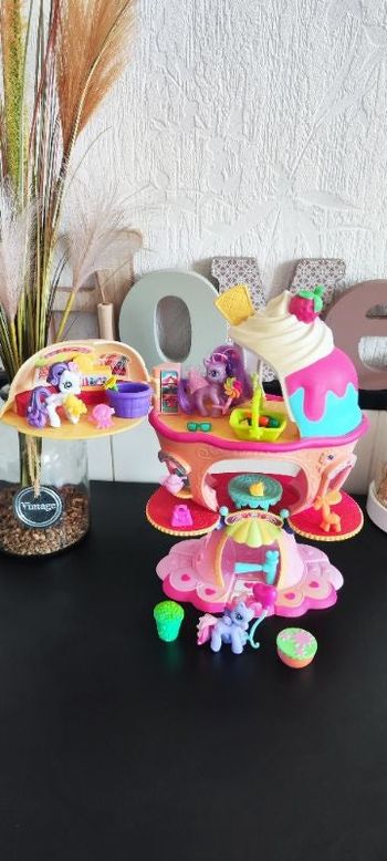 Centre commercial multiplex mon petit poney accessoires et figurines vintage collection
