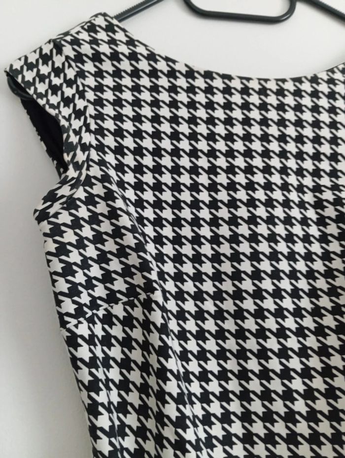 Robe Zara taille XS - photo numéro 2
