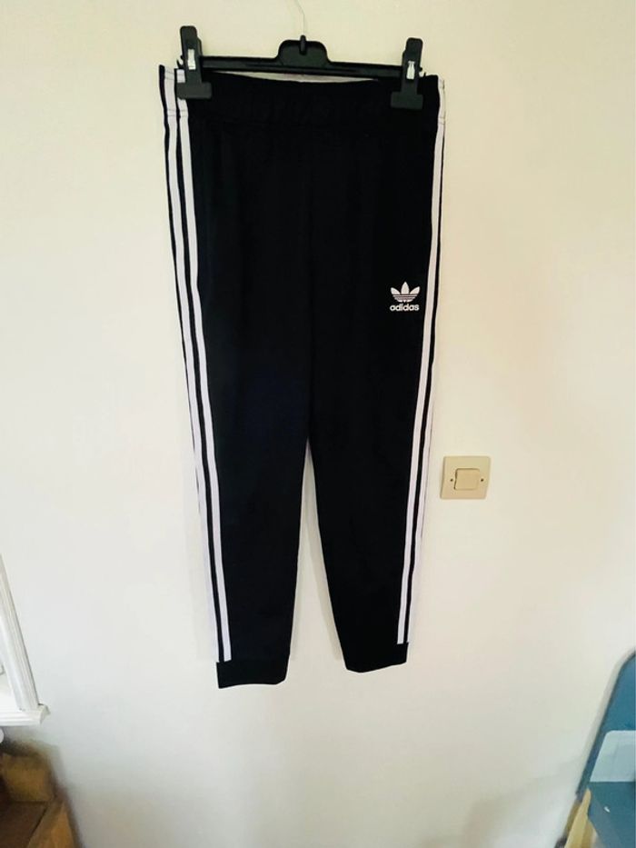 Ensemble adidas Firebird état neuf 11/12 ans - photo numéro 4